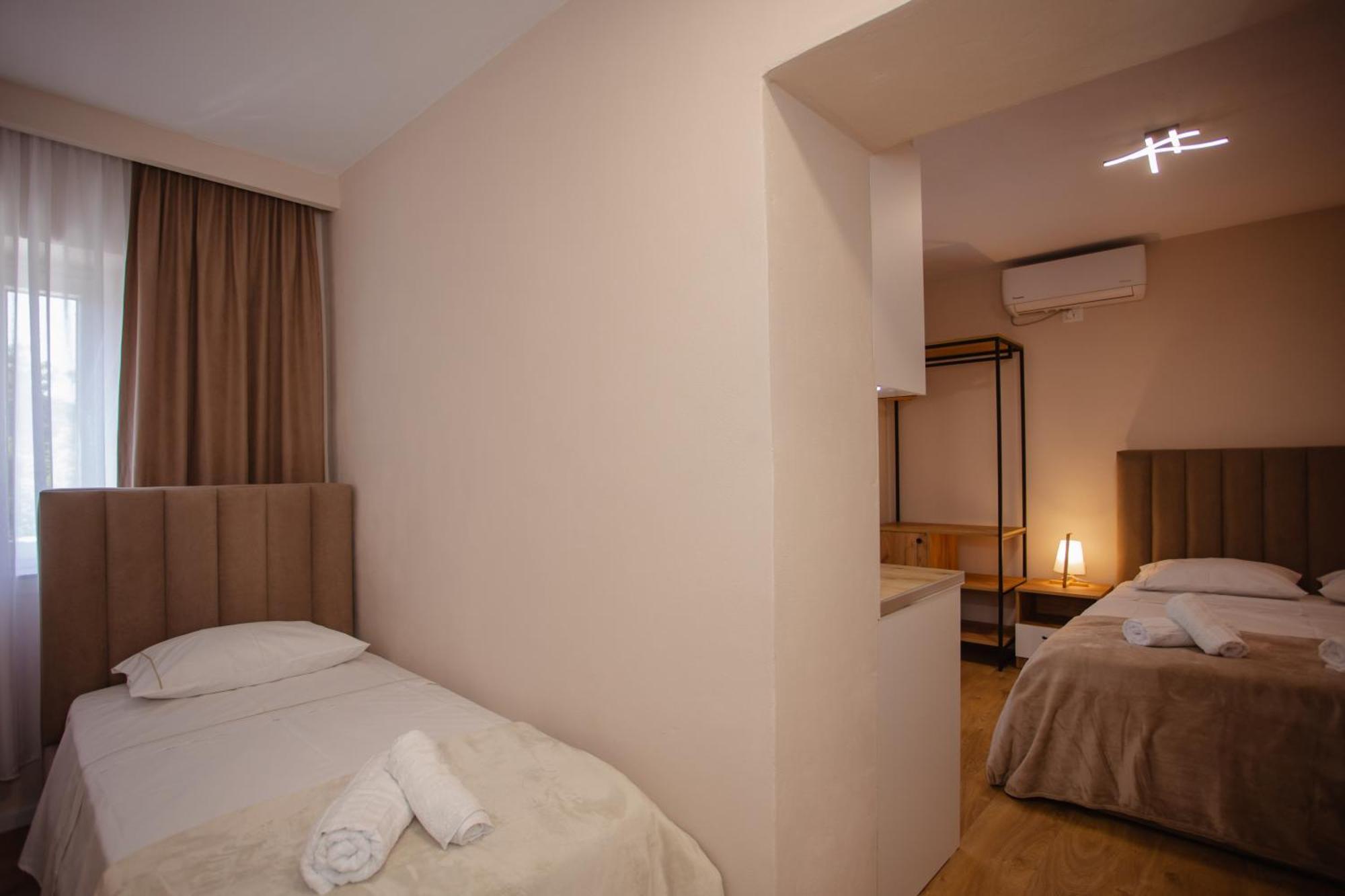 City Center Studio Apartments Shkoder Exterior photo