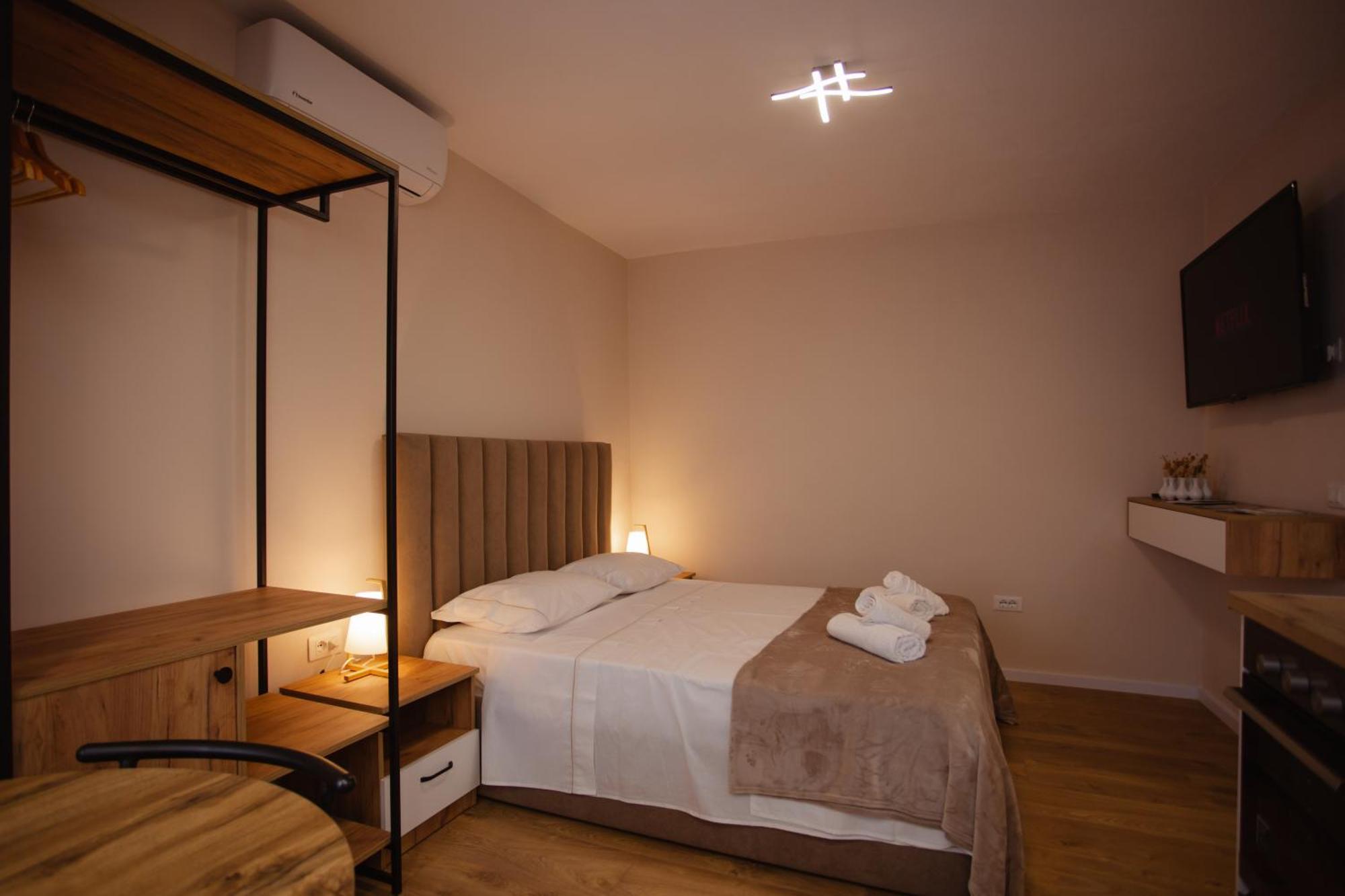 City Center Studio Apartments Shkoder Exterior photo