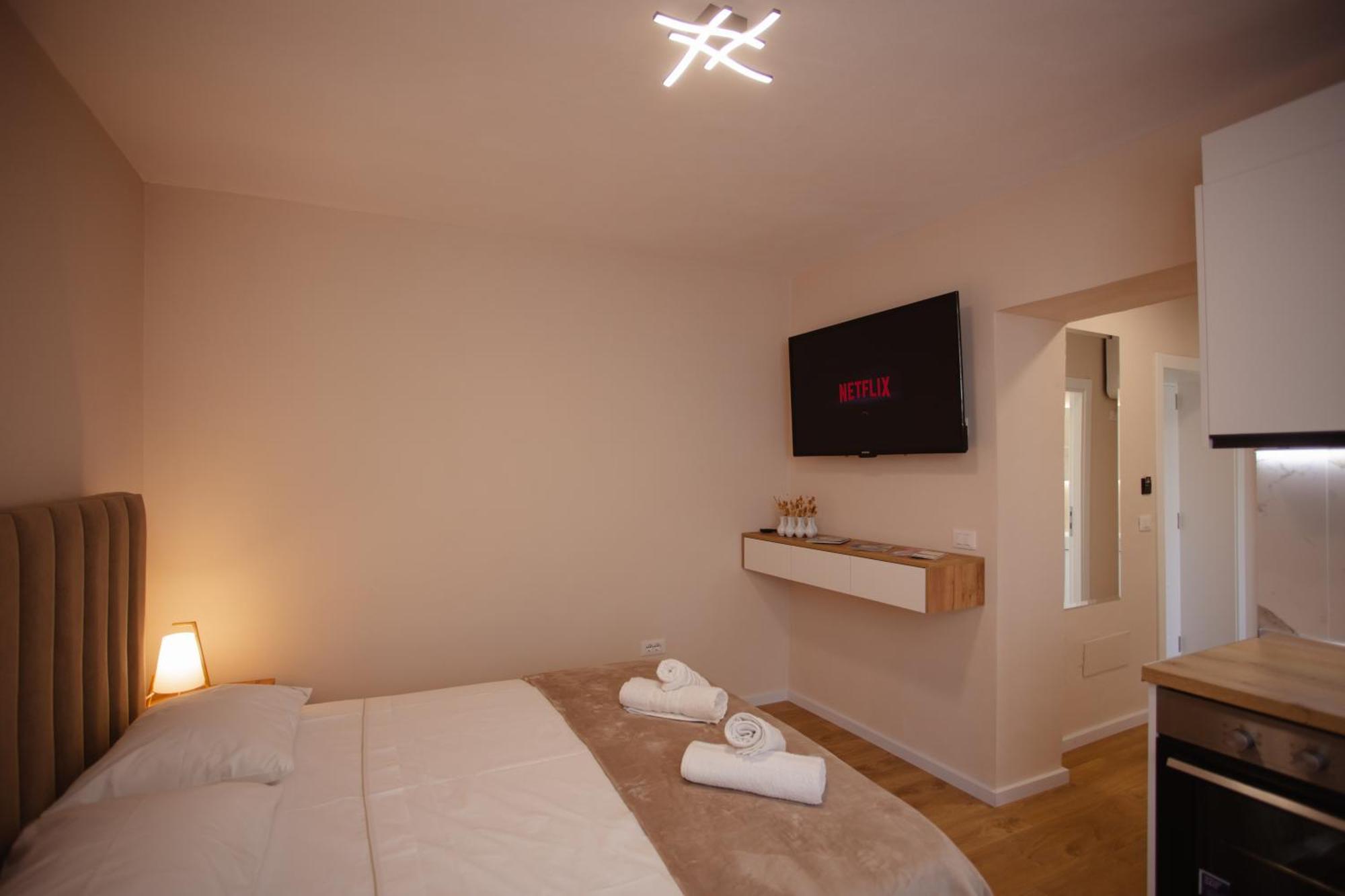 City Center Studio Apartments Shkoder Exterior photo