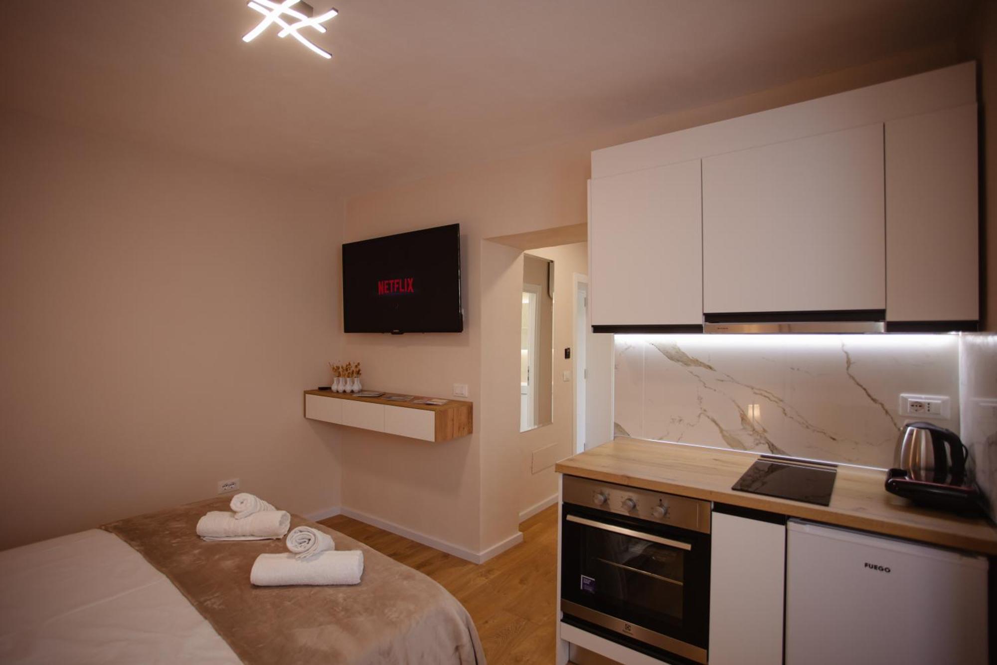 City Center Studio Apartments Shkoder Exterior photo