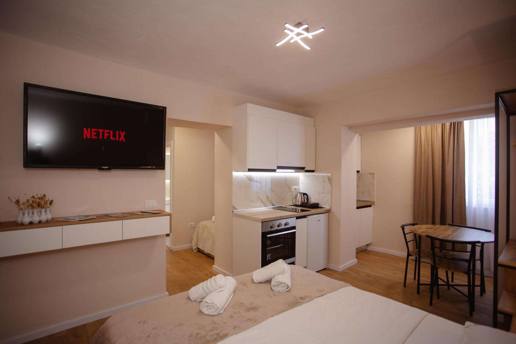 City Center Studio Apartments Shkoder Exterior photo