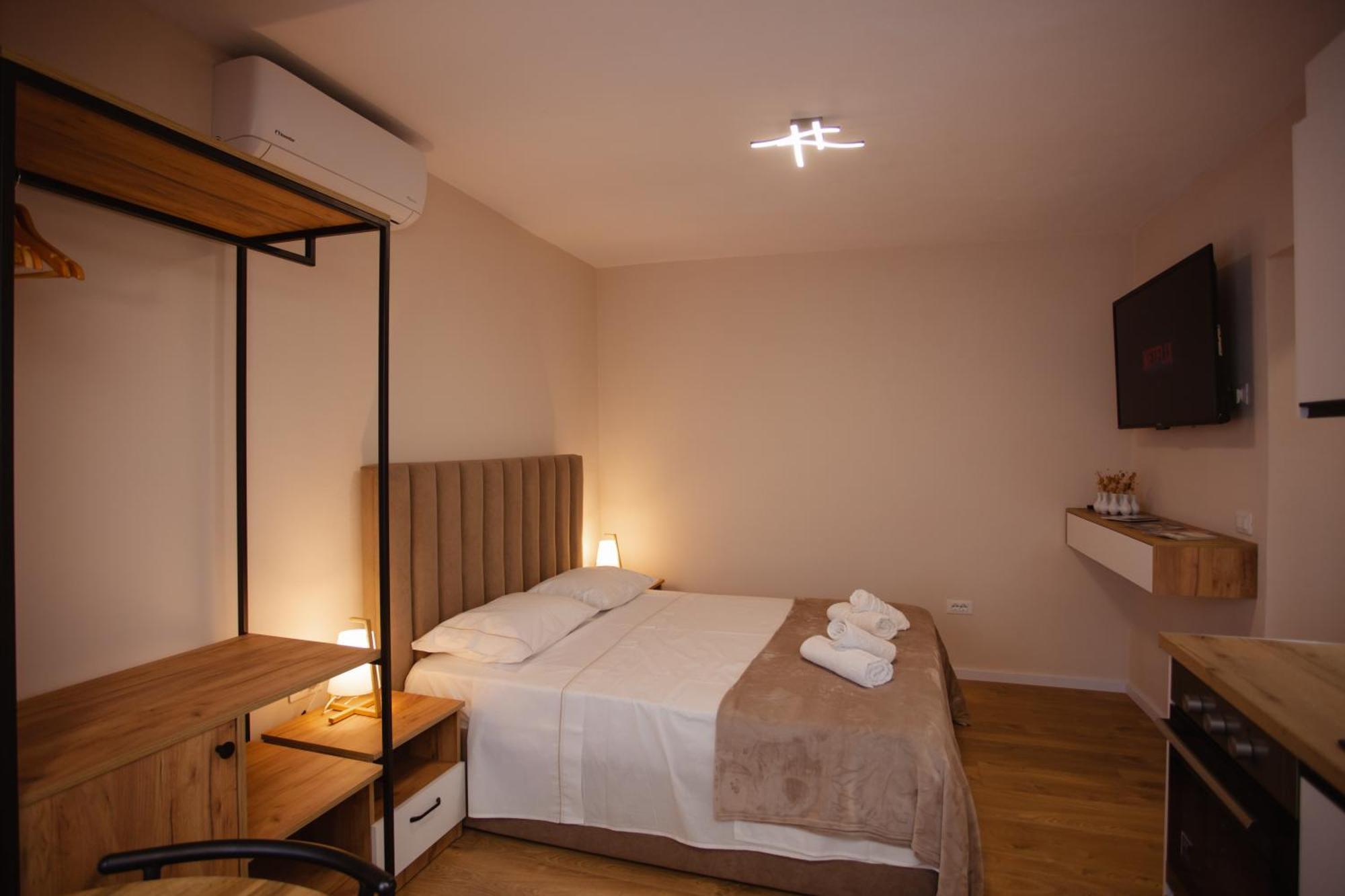 City Center Studio Apartments Shkoder Exterior photo