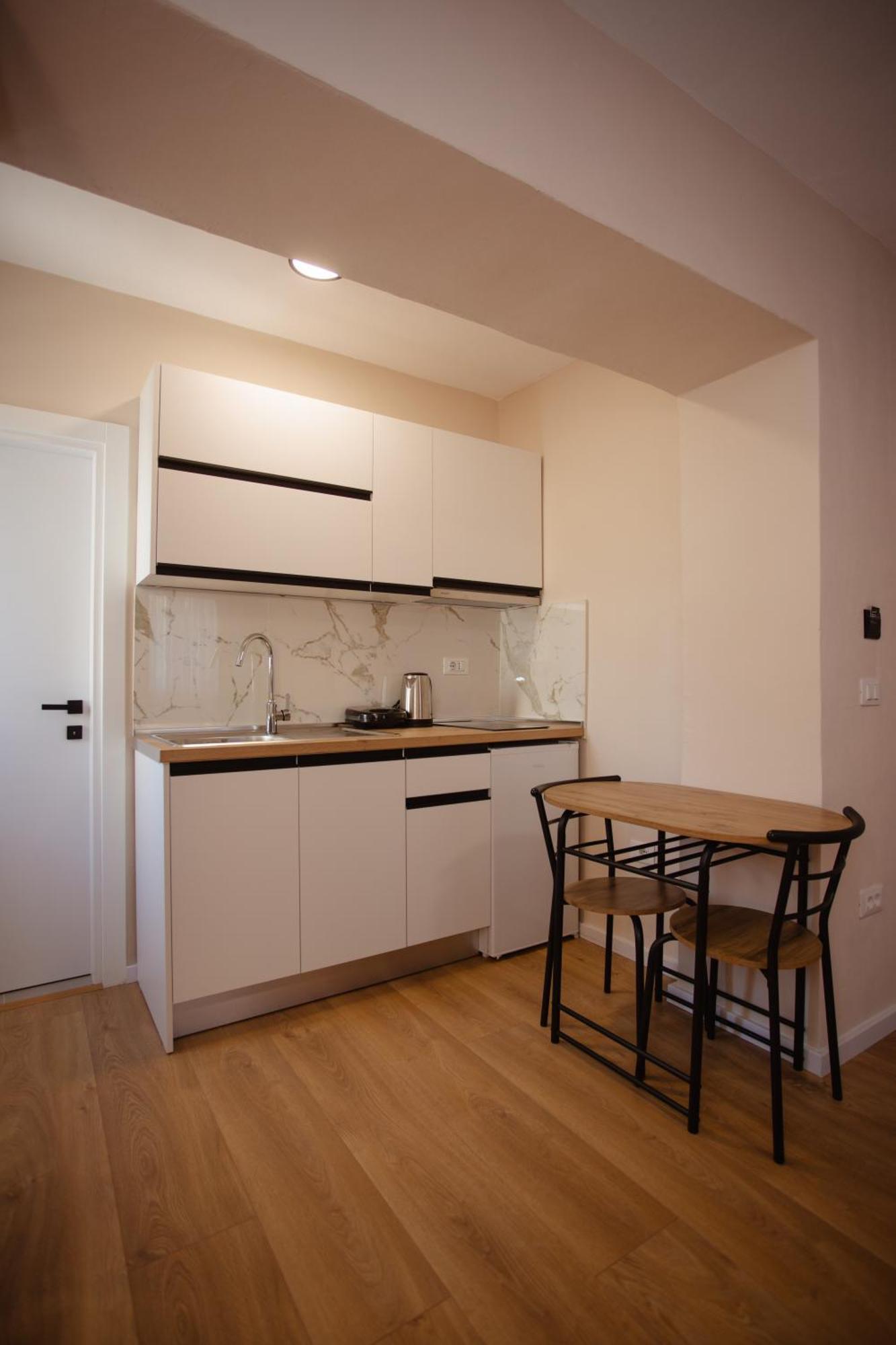 City Center Studio Apartments Shkoder Exterior photo