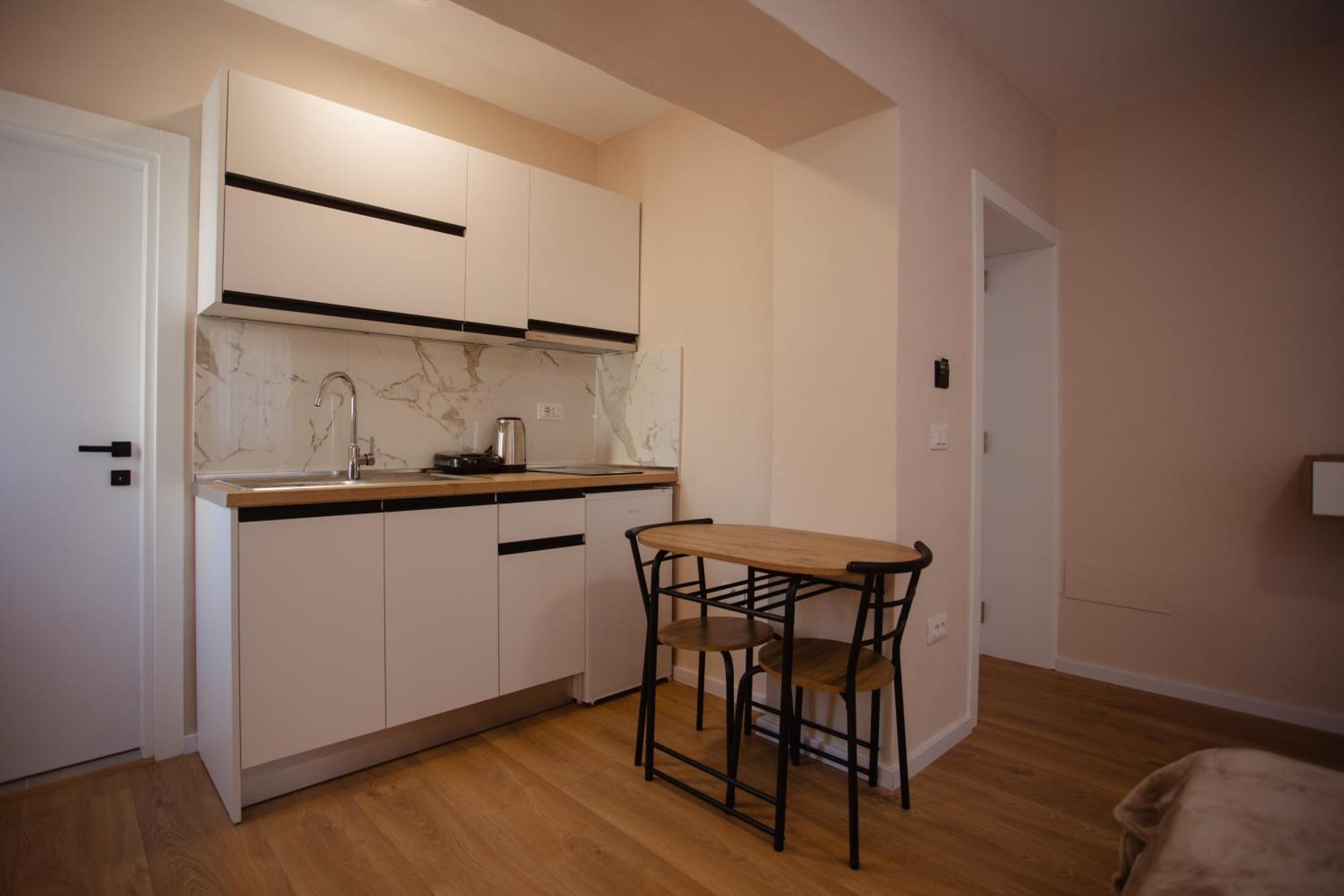 City Center Studio Apartments Shkoder Exterior photo