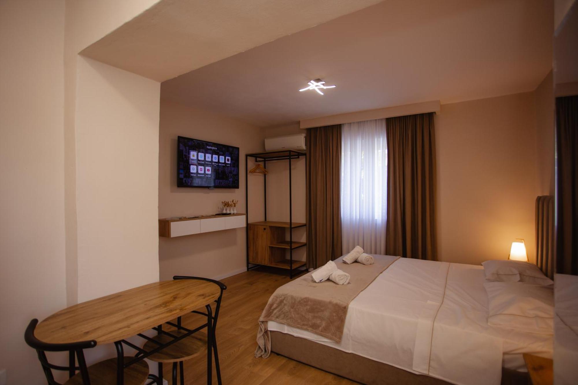 City Center Studio Apartments Shkoder Exterior photo