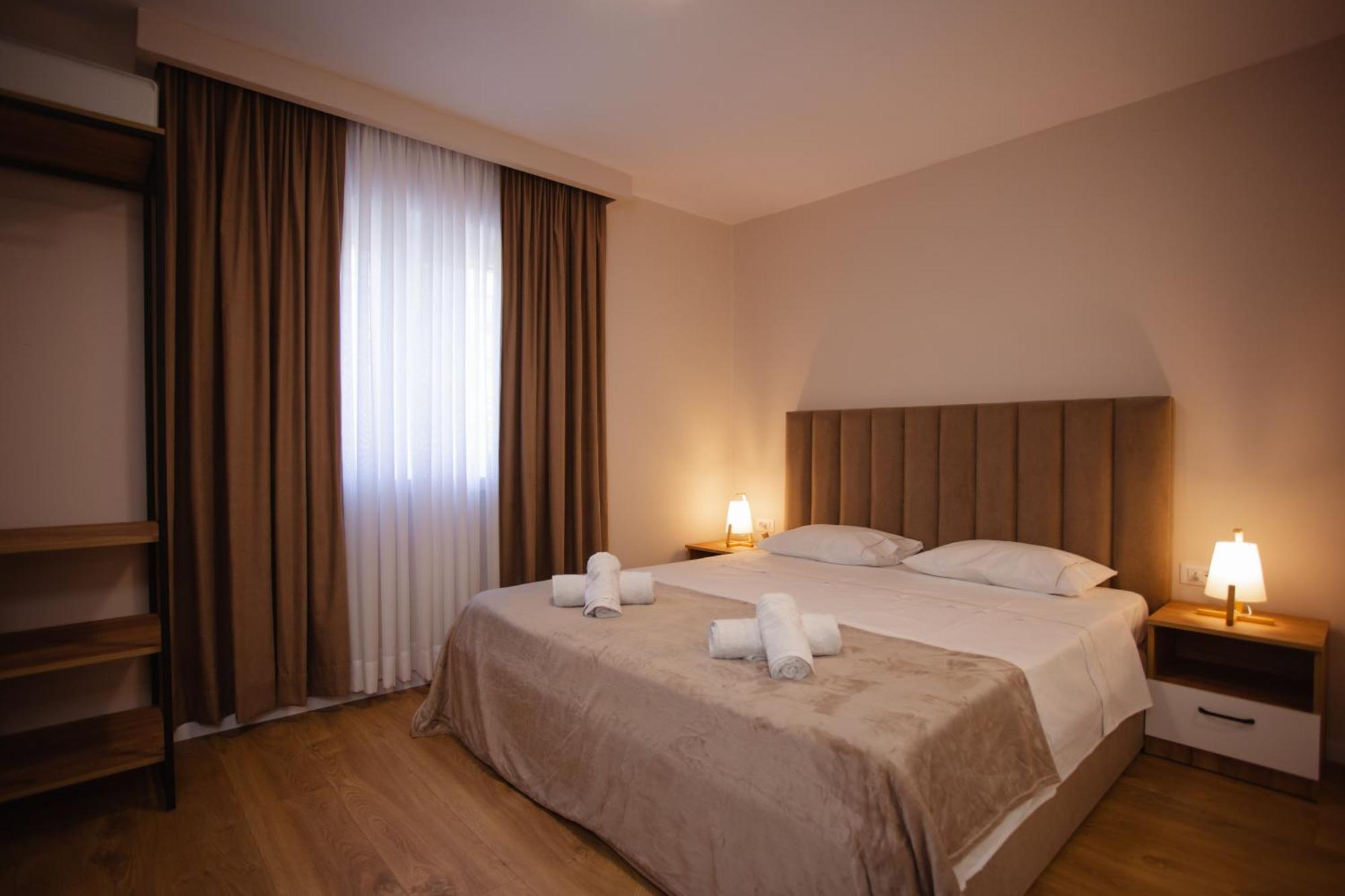 City Center Studio Apartments Shkoder Exterior photo